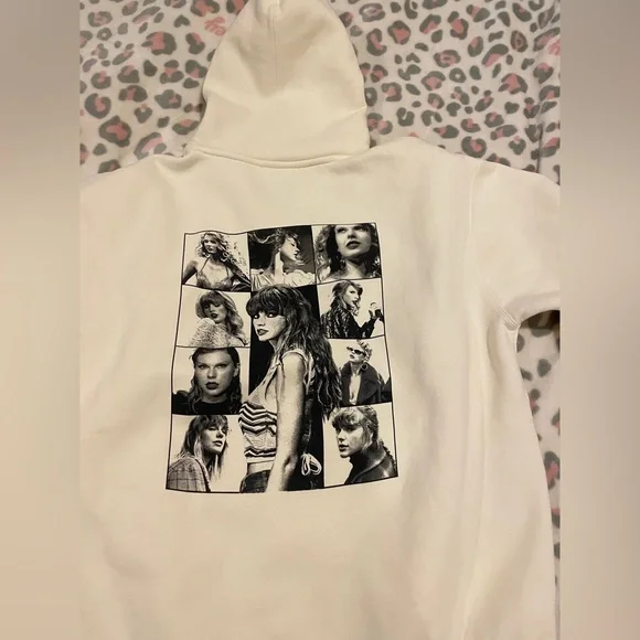 TAYLOR SWIFT ERAS TOUR HOODIE💕